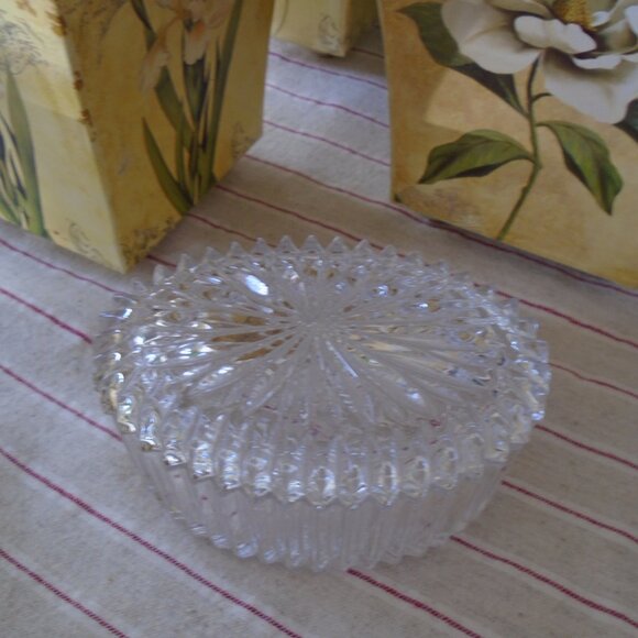 Lead Crystal Glass Trinket Box Oval Shape Starburst Design 4.5" x 2.25"  3574 - Picture 5 of 6